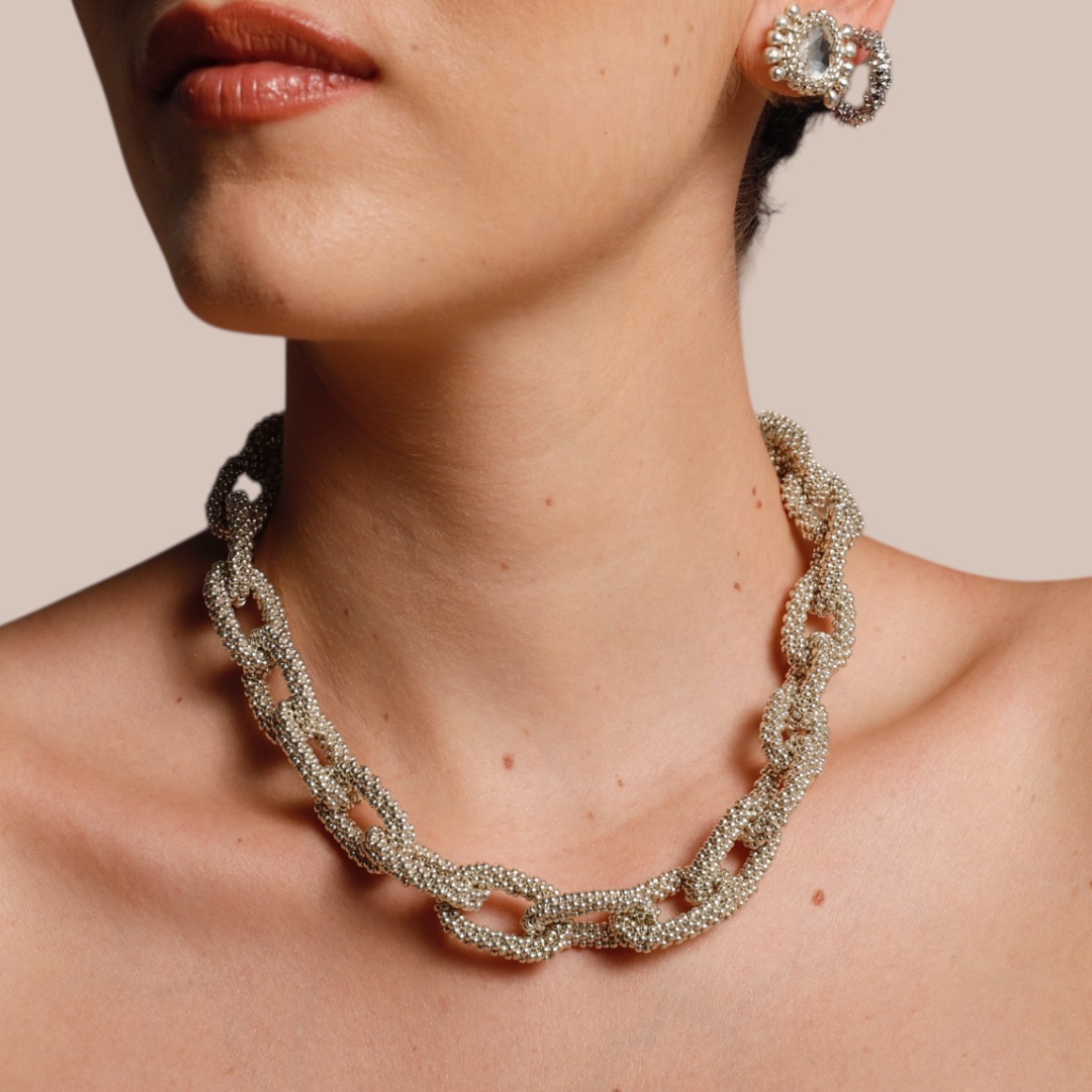 Collares